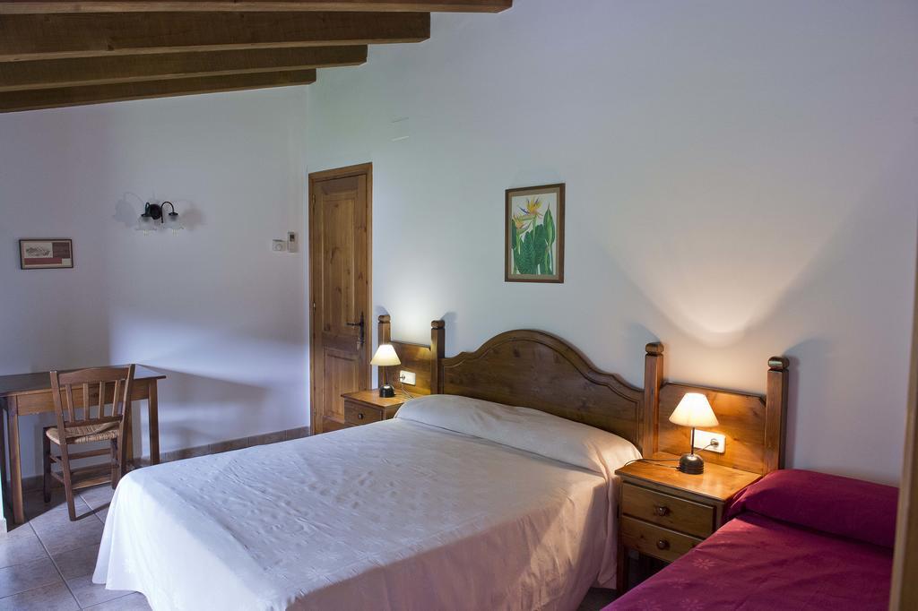 Mas El Ferres Guest House Joanetes Bagian luar foto